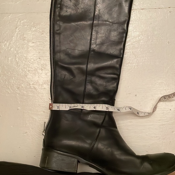 Selling well loved over the knee flat leather boots, Italian made - Picture 12 of 12